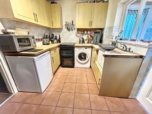 Kitchen- click for photo gallery